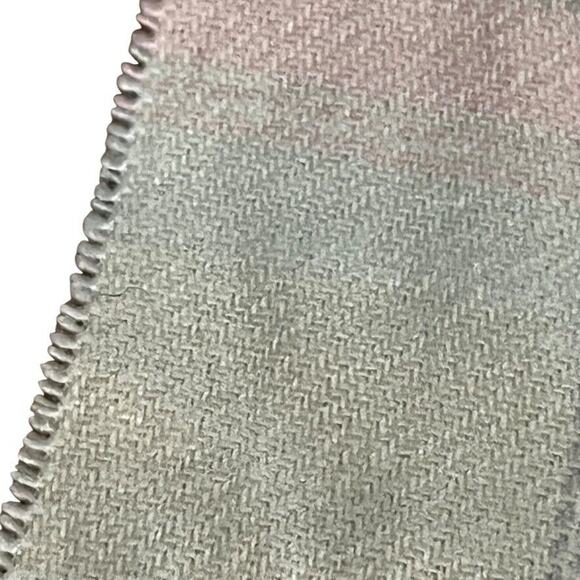 100% Pure Cashmere Made in Scotland Plaid Womens Fringe Pink Gray Scarf 68x12" - Picture 11 of 15